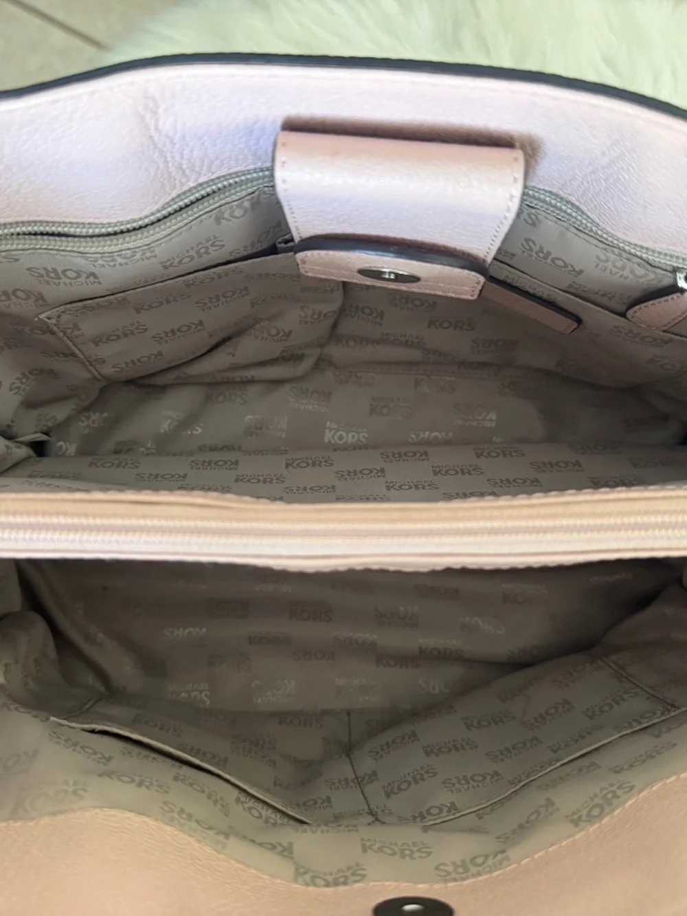 Michael Kors Hamilton Bag